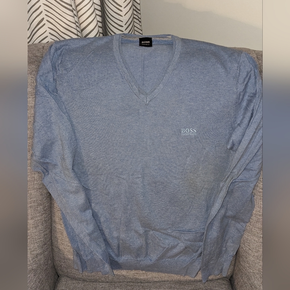 Boss cotton v neck in light blue